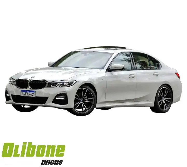 imagem de uma bmw 320i na cor branca