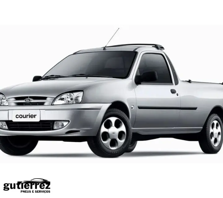 veículo ford courier na cor prata